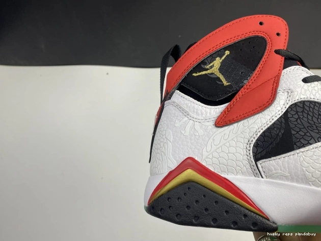 Rep Husky Jordan CW2805-160 7 China Greater Air Retro 0818